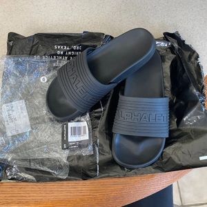 *SOLD* Alphalete Alpha Slides 6*SOLD*